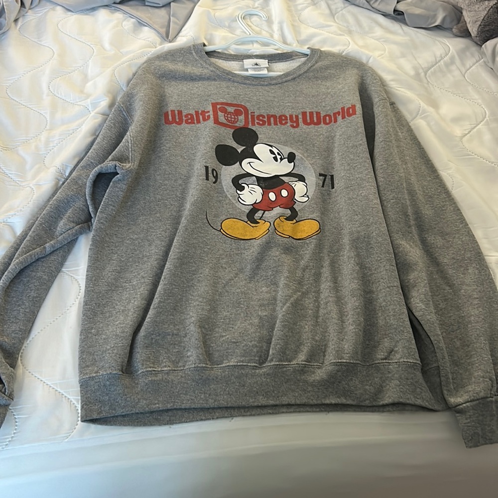 DISNEY WORLD CREWNECK